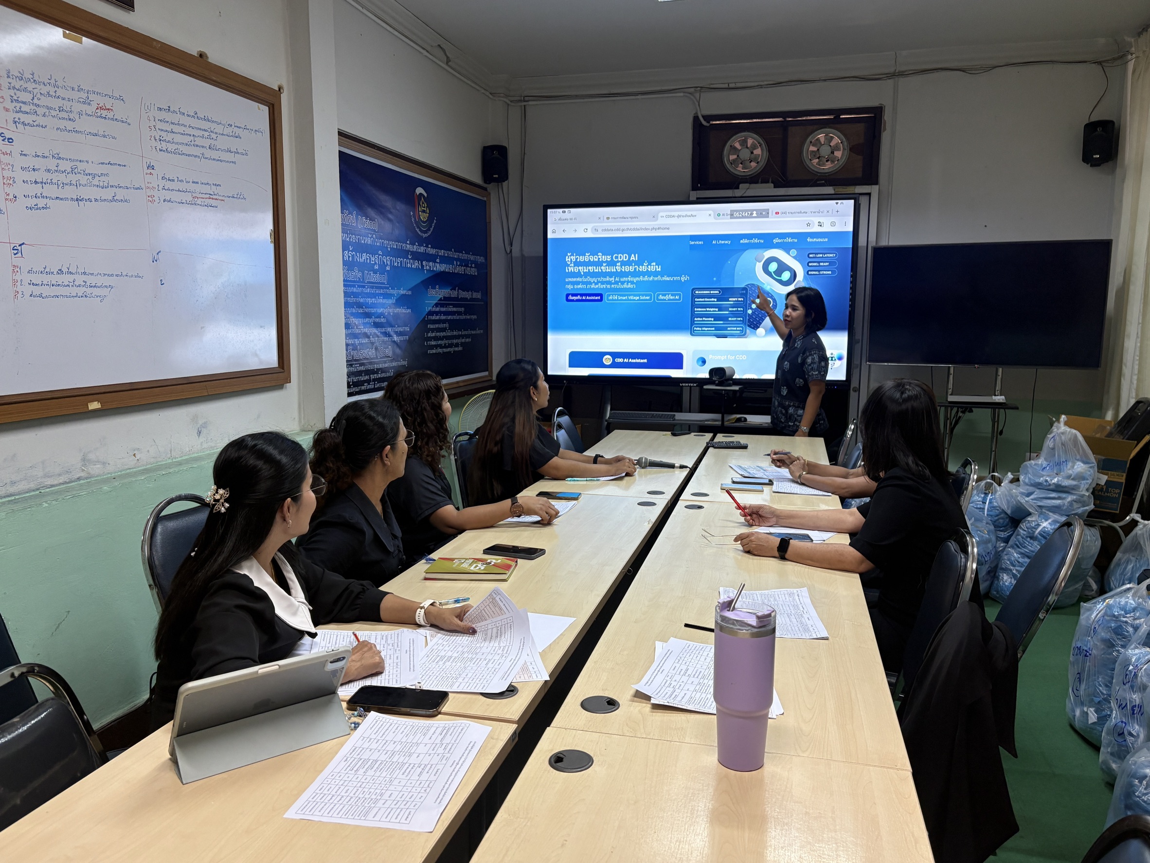 พช.พัทลุง ติดปีกคนทำงานยุคดิจิทัล! ขับเคลื่อนการใช้ CDD AI ชูฟังก์ชัน "AI Publisher" สร้างคอนเทนต์มือโปรใน 7 ขั้นตอน